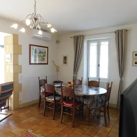 度假居 Maison Dans La Cite Medievale De 多姆