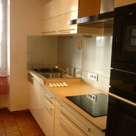 Maison Dans La Cite Medievale De Semesterbostad