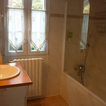 Maison Dans La Cite Medievale De Semesterbostad