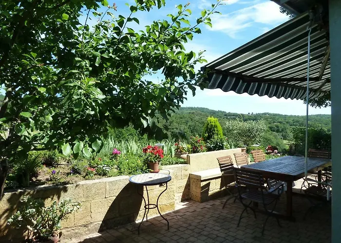 Maison Dans La Cite Medievale De Nyaraló *